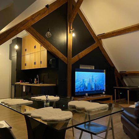 Apartamento Loft Sous Combles Aubergenville Exterior foto