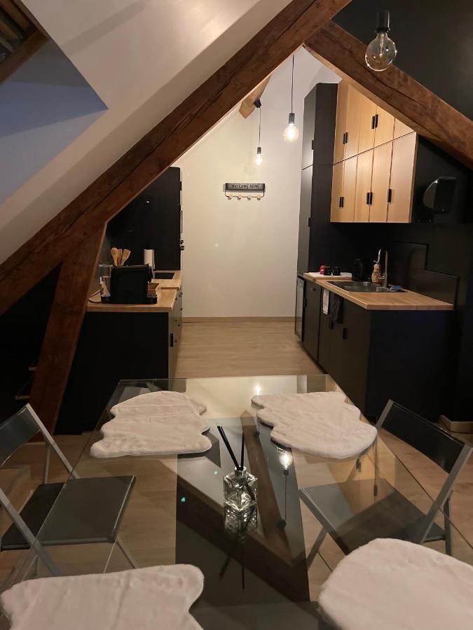 Apartamento Loft Sous Combles Aubergenville Exterior foto