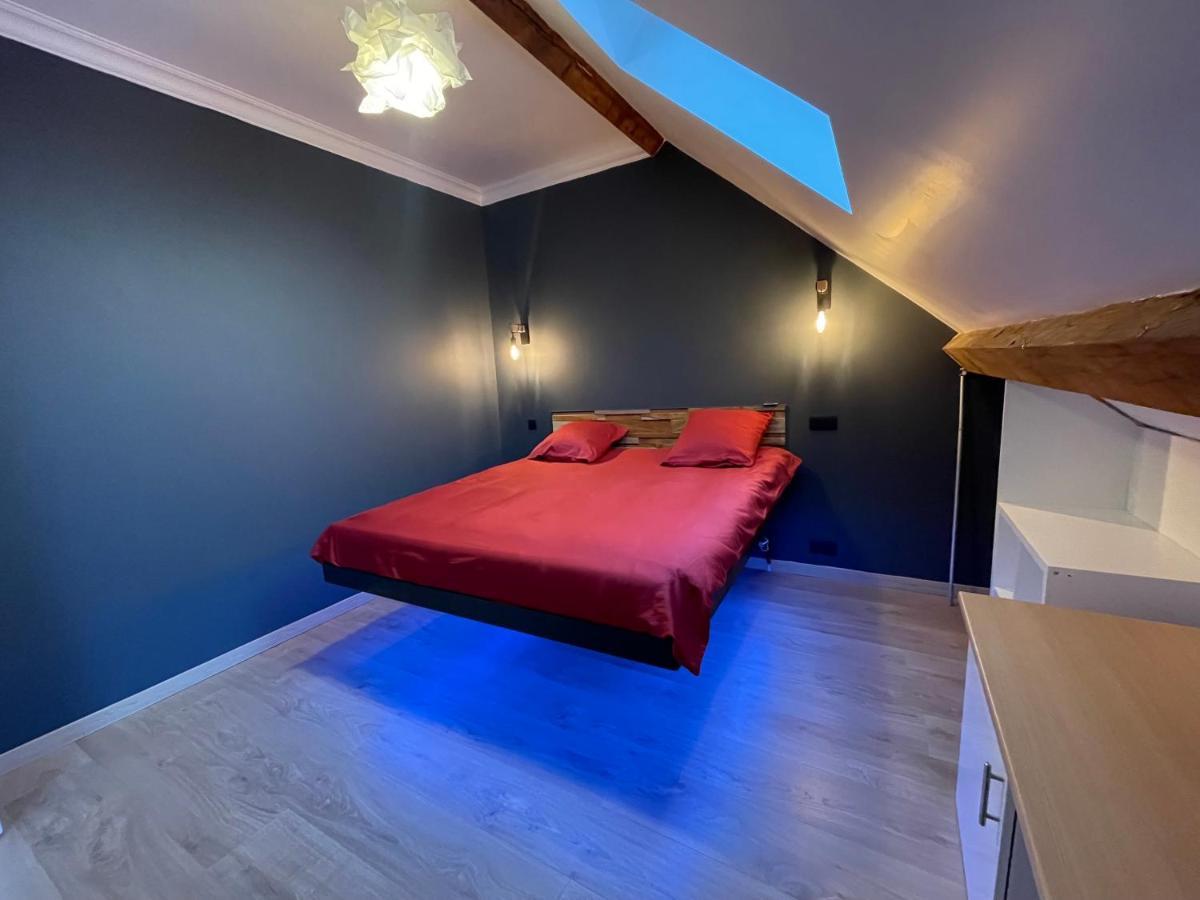 Apartamento Loft Sous Combles Aubergenville Exterior foto
