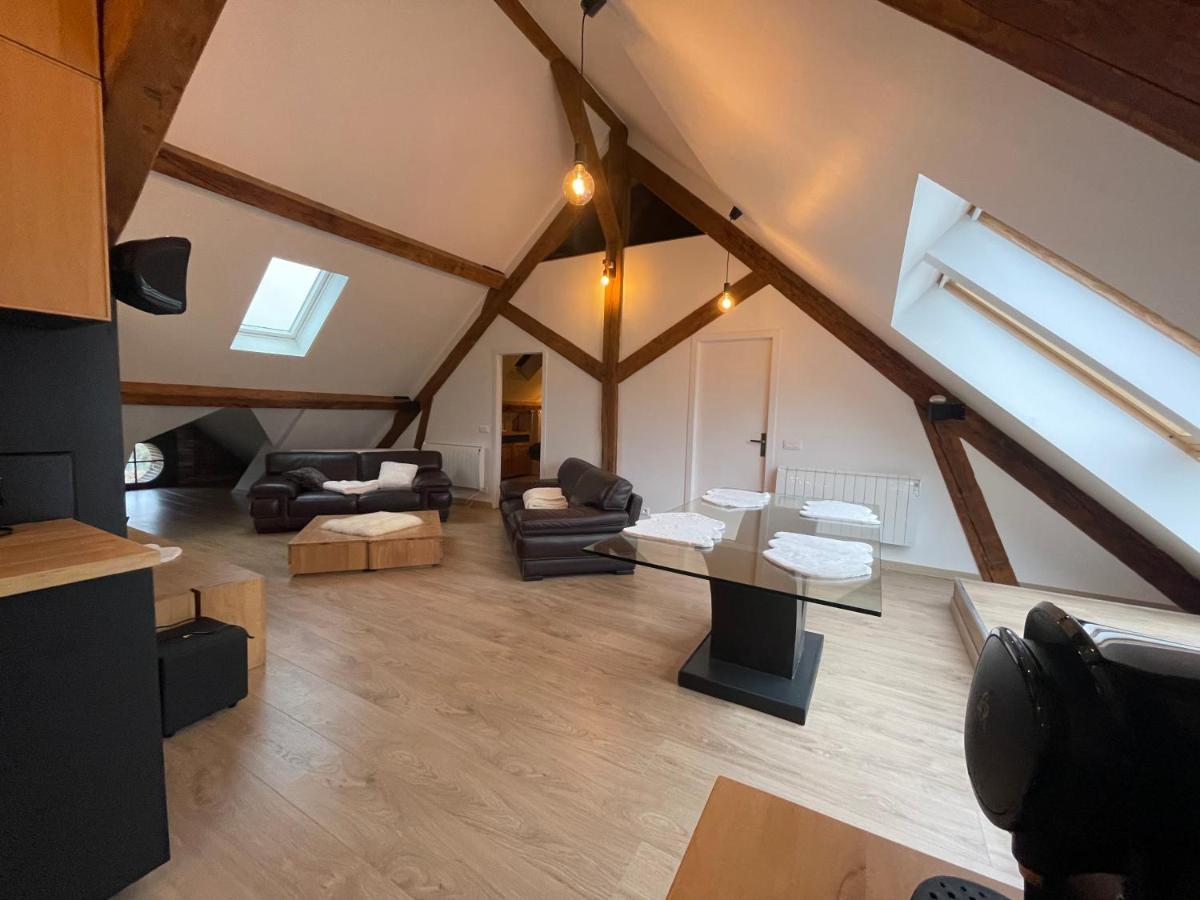 Apartamento Loft Sous Combles Aubergenville Exterior foto