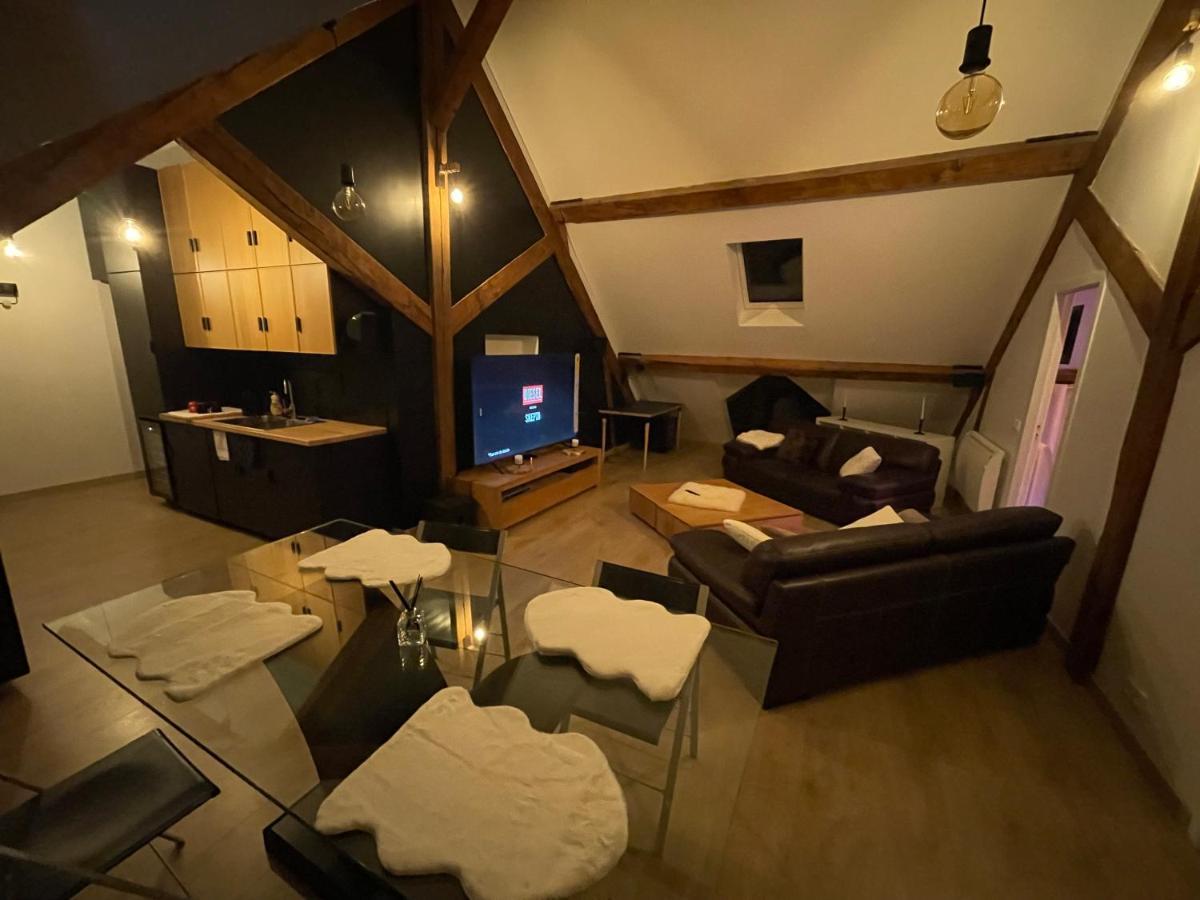 Apartamento Loft Sous Combles Aubergenville Exterior foto